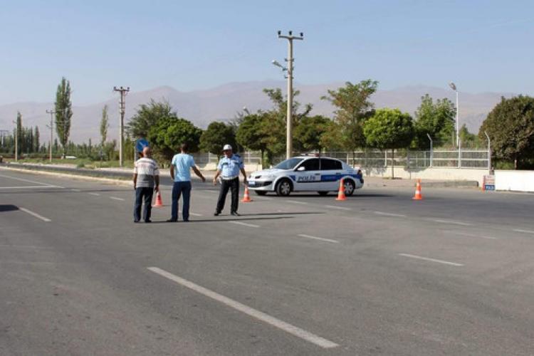 Iğdır-Ağrı karayolu trafiğe kapatıldı