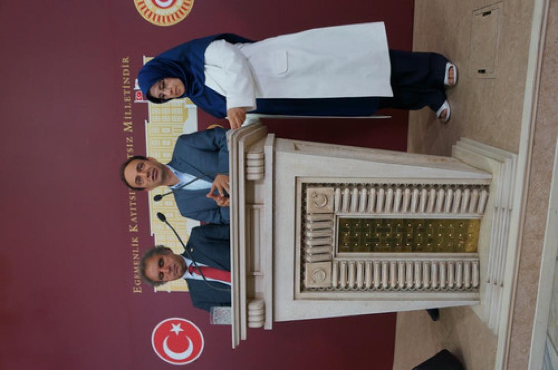 Hüda Kaya: Dinci medya yapıyor