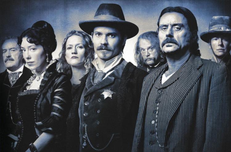 HBO yayından kaldırdığı Deadwood’un sinema filmi için görüşmelere başladı