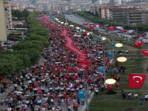 Bursa ulusal egemenlik için yürüyor