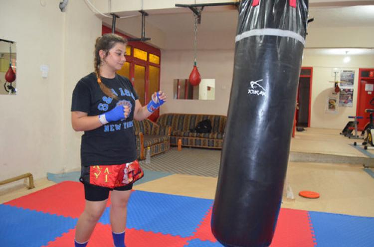 Kötü alışkanlıktan Muay Thai ile korunuyorlar