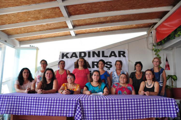 Antalya Kadın Platformu: Çocuklarımızı saraya da savaşa da feda etmeyeceğiz