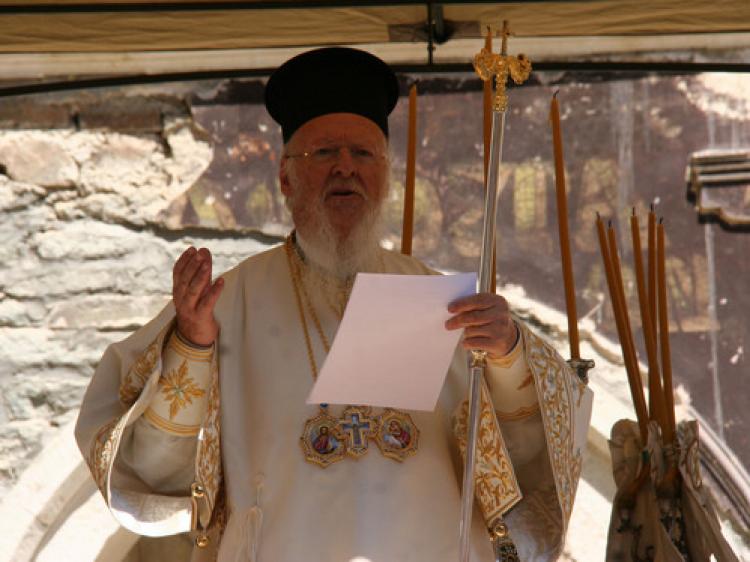 Patrik şehitler için dua etti