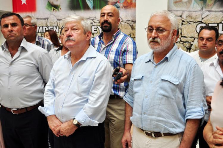CHP'li Akaydın: Barışı yok etmek isteyenler var, iş birlikçileri de Erdoğan