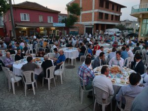 Başkan Bozbey kendi mahallesinde iftara katıldı!