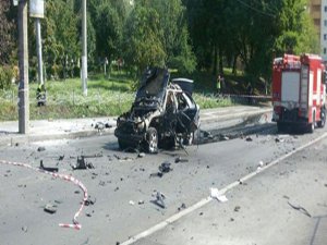 Kiev'de bomba yüklü araç patladı!