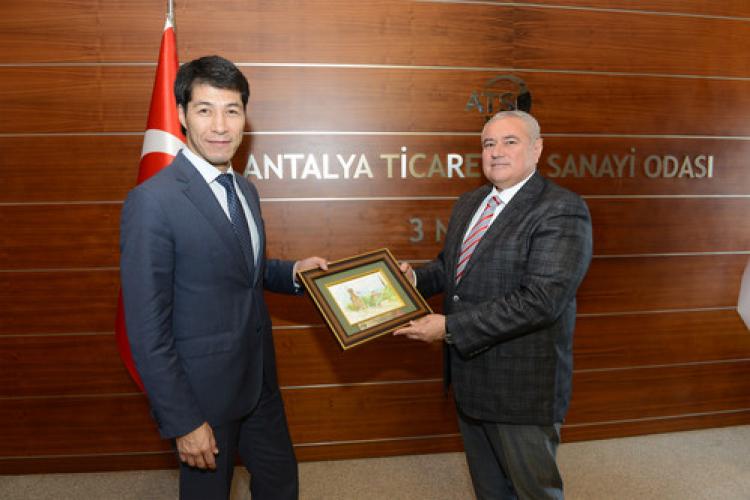 ATSO'yu ziyaret etti