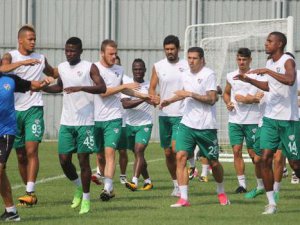 Bursaspor, Başakşehir'e bileniyor