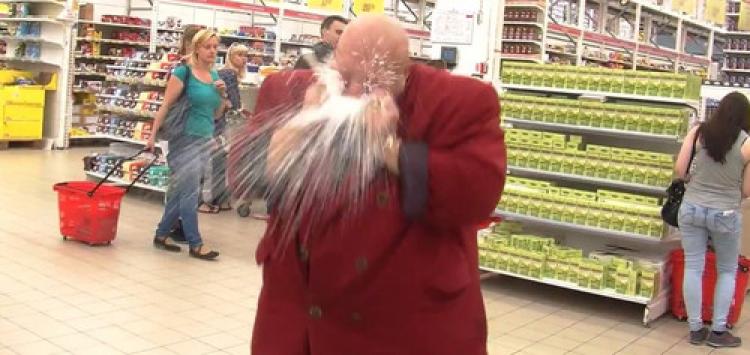 Putin emir verdi, Kozaklar markette imha etti