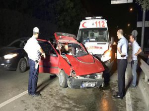 Bursa'da otomobille ambulans çarpıştı! 4 yaralı!