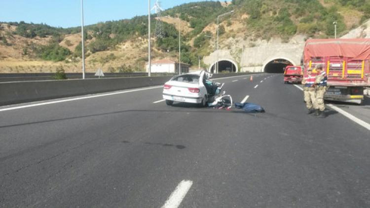 Trafik kazası: 1 ölü, 4 yaralı