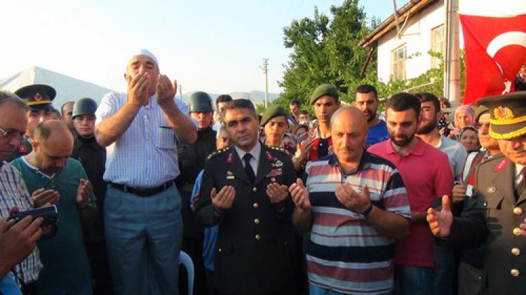 Kırşehirli şehidin annesi: Mehmet'im, evine böyle mi gelecektin?