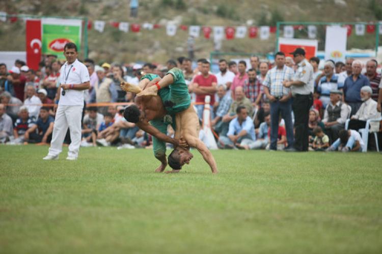 Kızıldağ Karakucak Güreşleri’nde başpehlivan Sait Bingöl oldu