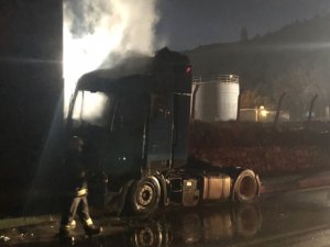 TIR alev alev yandı