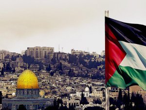 Kudüs'te bayrak savaşı sürüyor!