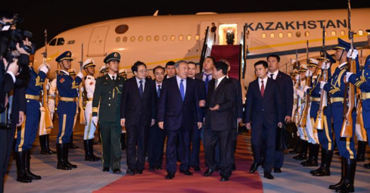 Nazarbayev, Çin’in önde gelen şirket temsilcileriyle görüştü
