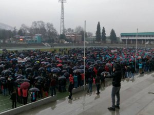 Bursa'da işçiler meydana indi