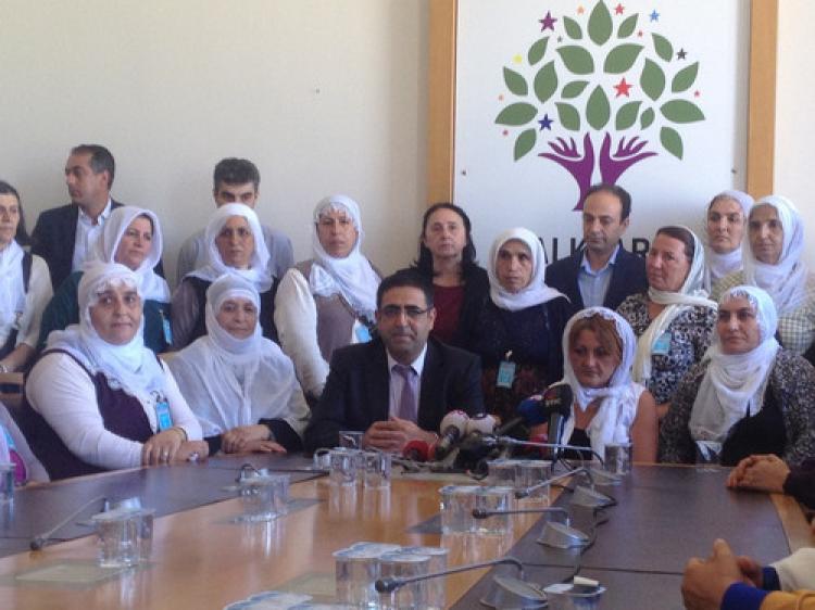 Barış Anaları TBMM’de HDP heyetiyle görüştü