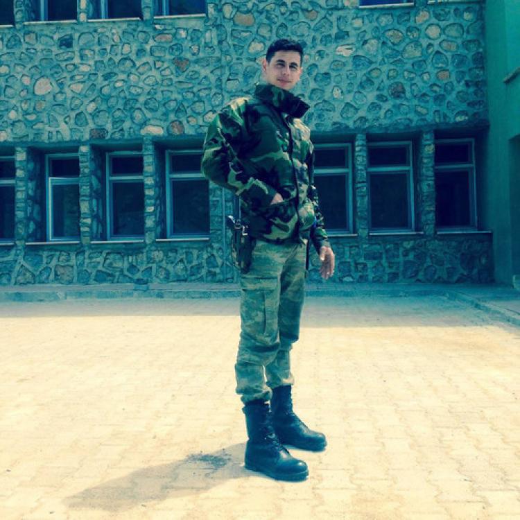 Yaralı askerin ailesi, Ankara'ya gönderildi