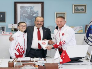 Şampiyon'Dan Başkan Türkyılmaz'a Ziyaret