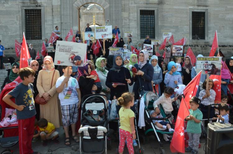 SP'li kadınlar, mülteciler için eylem yaptı