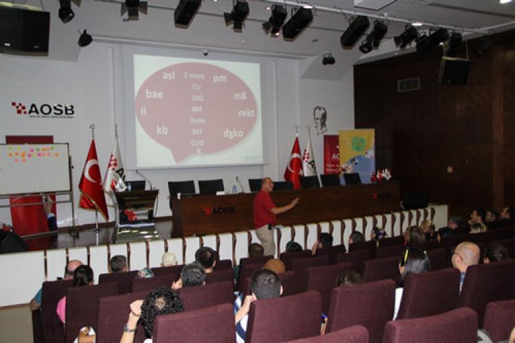 Sanayi çalışanlarına kuşak çatışmaları anlatıldı