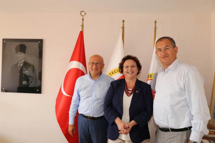 CHP'li Çakırözer: Basın Kartı Yönetmeliği İGC’yi hedef almıştır