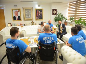 Başkan Edebali'ye engelli şampiyon basketçilerden ziyaret!