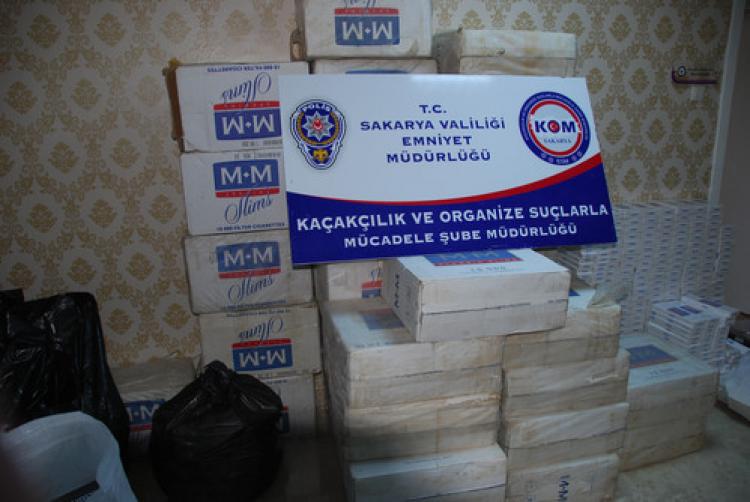 Sakarya'da 25 bin paket kaçak sigara ele geçirildi