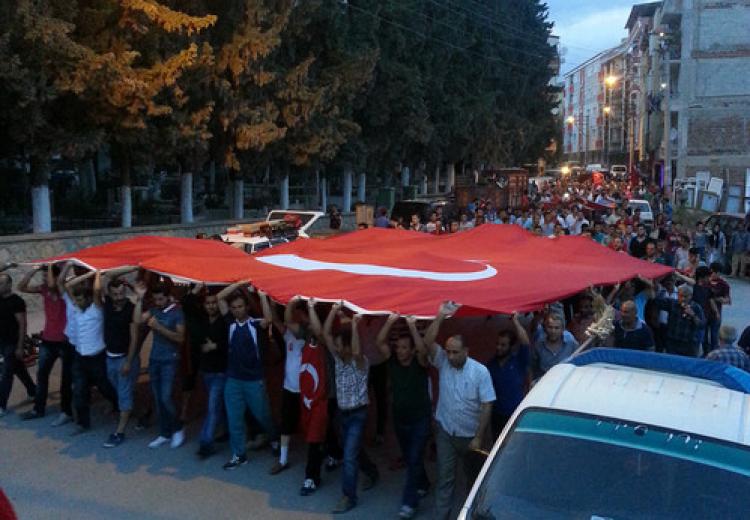 Orhangazi'de şehitlere saygı yürüyüşü