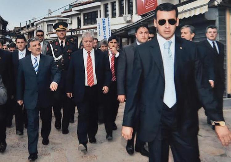Abdullah Gül'den yakın korumasına taziye mesajı