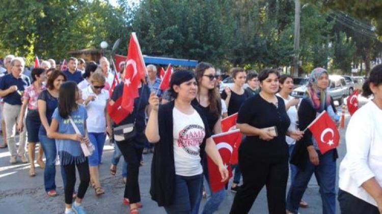 Sarıgöllüler teröre lanet yürüyüşü düzenledi