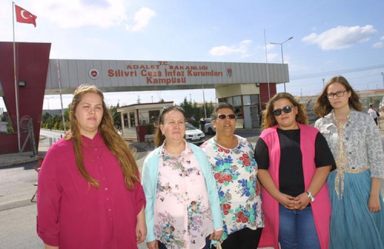 'Babam konuşur diye, mahkemeye çıkartılmıyor'