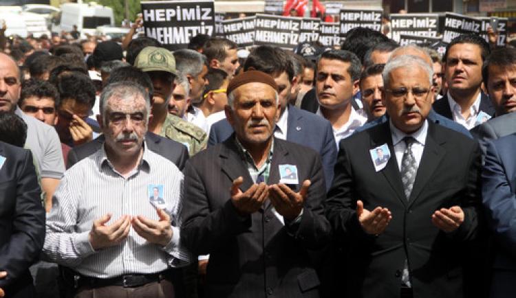 Şehidin eşi, Başbakan'ı eleştirdi