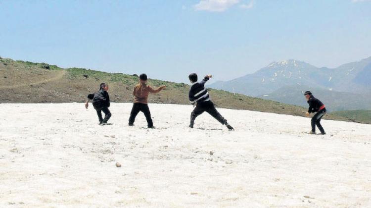 Temmuz ayında kartopu keyfi