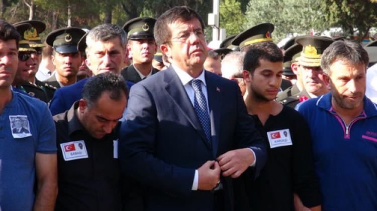 Denizlili şehit polis Hasan Eser dualarla toprağa verildi