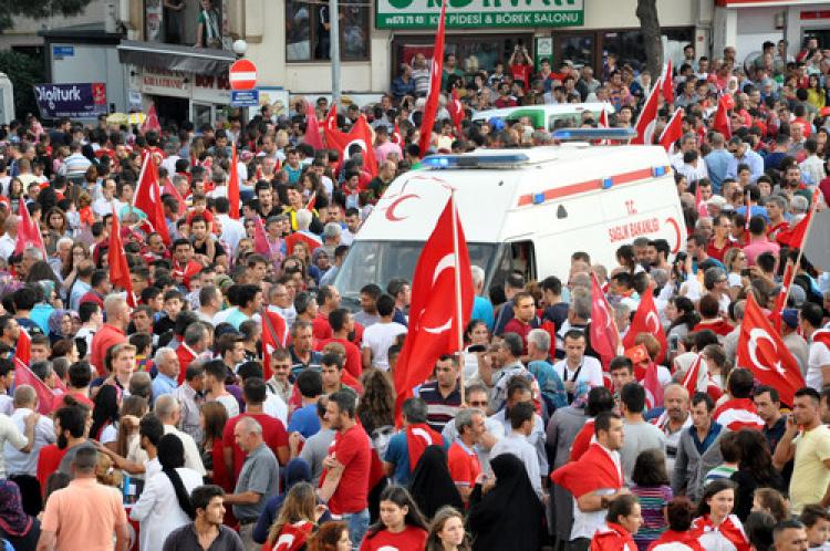 Karacabey şehitler için tek yürek oldu