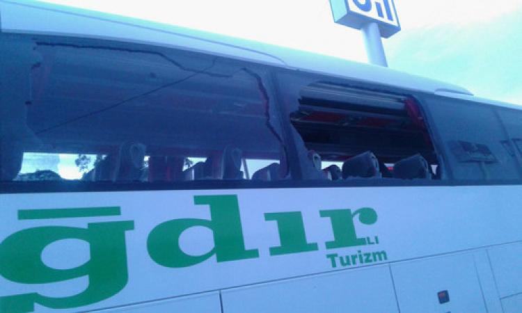 Otobüse taşlı saldırıda yaşanan can pazarı..