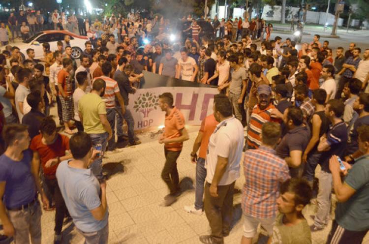 HDP'li Taylan: Saldırıları organize eden MHP değil AKP’dir