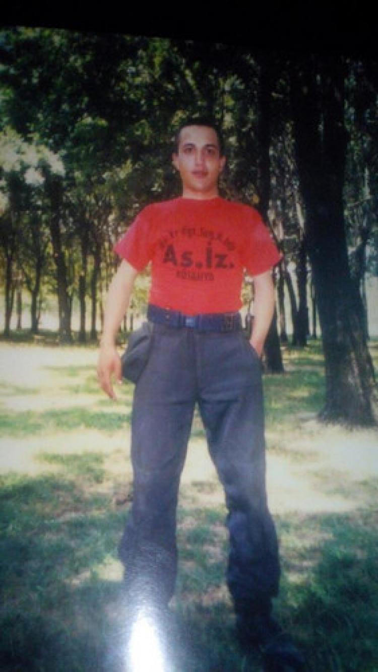 Askerlikte vurulan oğlunun naaşını şehitliğe naklettirmek istiyor