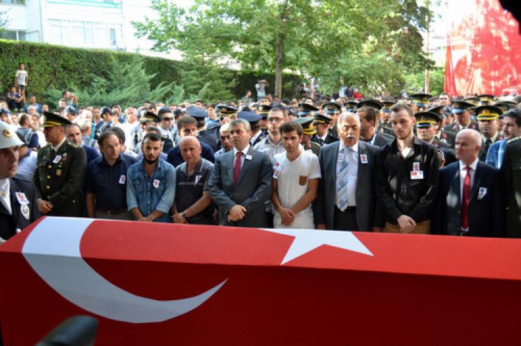 Şehit emniyet amiri, son yolculuğuna uğurlandı