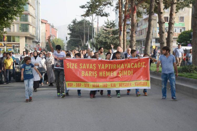 Cizre için  yürüyüş ve oturma eylemi