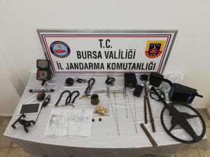Jandarma kaçak kazıya geçit vermedi! 11 gözaltı