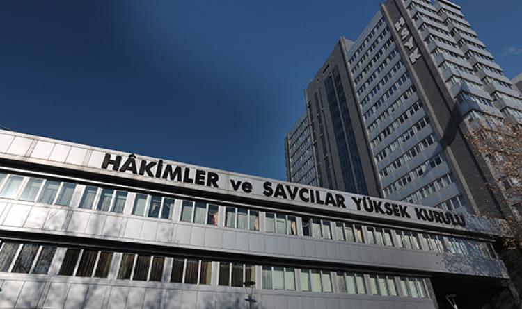 HSYK, 49 hakim ve savcıyı açığa aldı