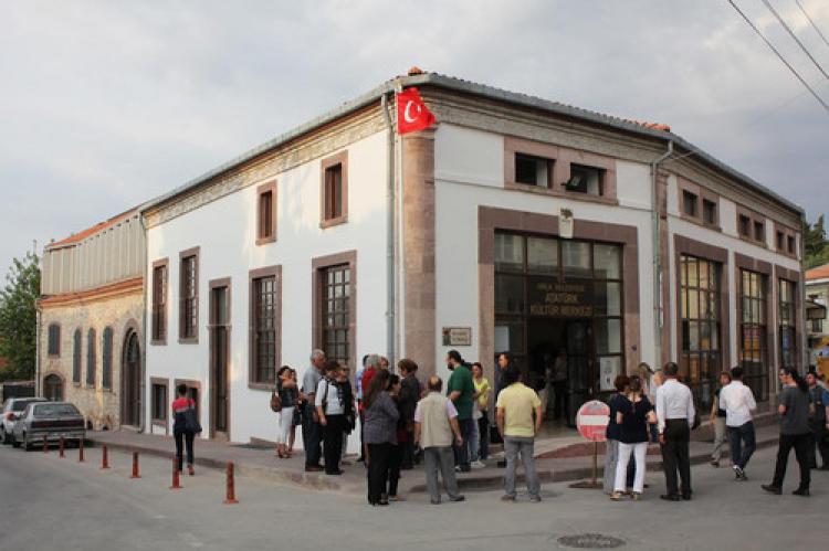 Urla'da 54 roman Necati Cumalı ödülü için yarışacak