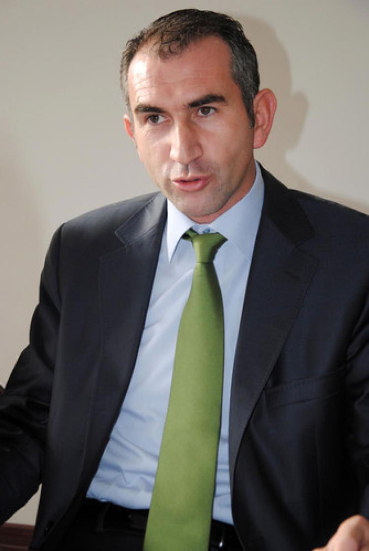 Çin, 2016'da Afyon kirazı yiyecek