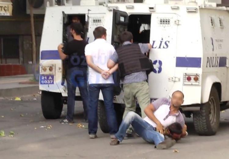 Darp edilen avukat, yardım istedi