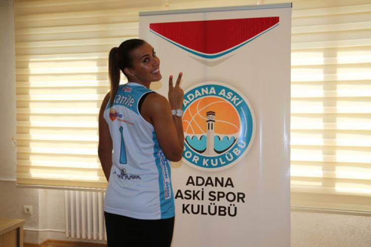 ASKİ Spor’da Kamile Nacickaite resmi imzayı attı