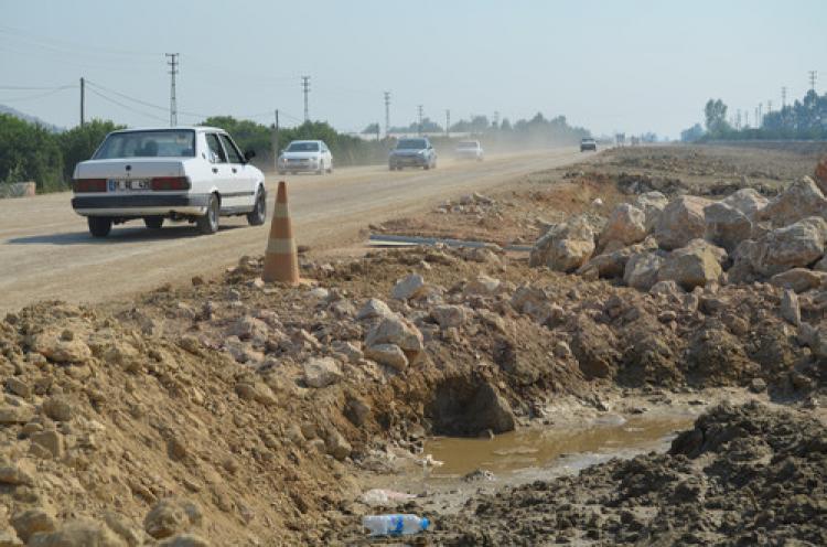 Duble yol 7 yılda bitirilemedi