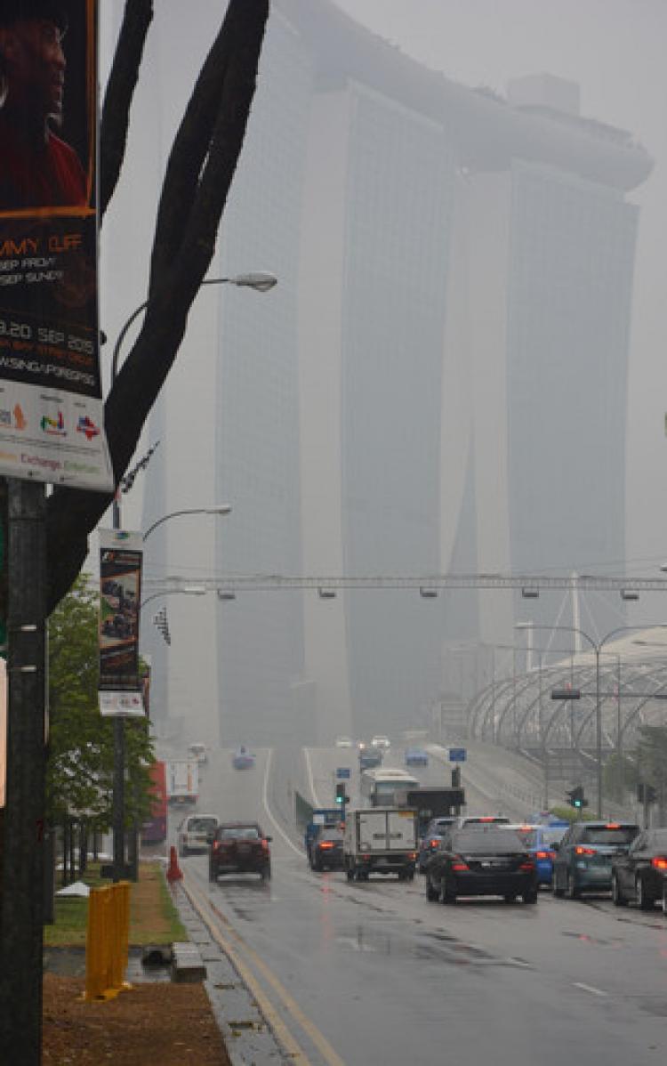 Singapur’u, dumanlı hava esir aldı